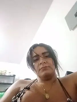 Snapshot of Lucianna23 chatting on June 15, 2:03 am Lucianna23 online show from June 15, 2:03 am