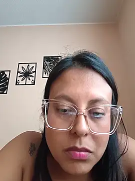 Snapshot of Coral_611 chatting on June 13, 6:39 pm Coral 611 online show from June 13, 6:39 pm