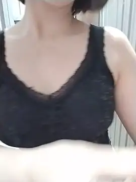 Snapshot of sexy_girll2k chatting on July 4, 1:34 am sexy girll2k online show from July 4, 1:34 am