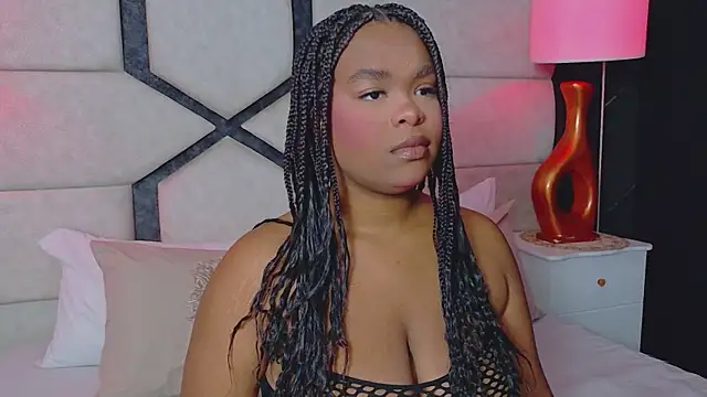Snapshot of EbonyHenner chatting on July 14, 12:00 pm EbonyHenner online show from July 14, 12:00 pm