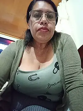 Emilif  online show from July 3, 8:48 pm