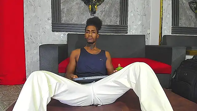 Snapshot of yulian23_ chatting on July 6, 11:18 pm yulian23 online show from July 6, 11:18 pm