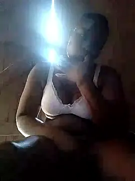 Snapshot of freaky-pussy chatting on June 22, 10:01 am freaky-pussy online show from June 22, 10:01 am