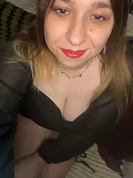 Snapshot of Eze13crybaby chatting on August 3, 6:12 am Eze13crybaby online show from August 3, 6:12 am