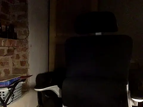 boyasiannnn online show from July 18, 2:54 pm