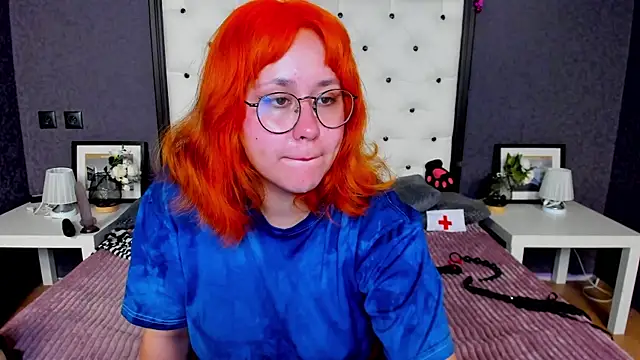 Snapshot of Judith_hypnosiss chatting on July 29, 11:30 am Judith hypnosiss online show from July 29, 11:30 am