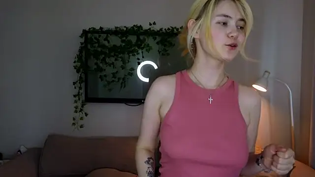 Emily Miu online show from July 5, 4:19 am