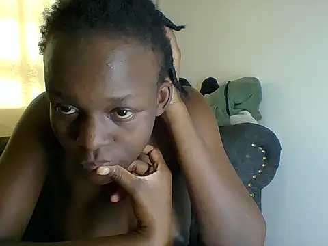 Snapshot of Sexylov25 chatting on July 11, 11:35 am Sexylov25 online show from July 11, 11:35 am