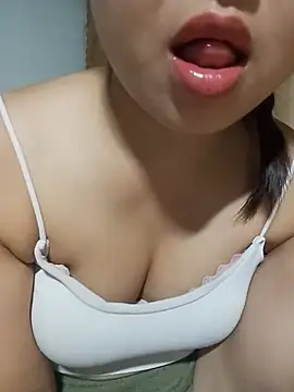 Emma-cutee online show from July 13, 4:32 pm