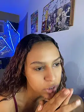 lunauzumaki online show from July 2, 7:42 pm