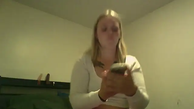 Skylarbaby99 online show from July 25, 1:47 am