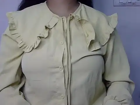 Snapshot of janni_moni chatting on August 2, 12:03 pm janni moni online show from August 2, 12:03 pm