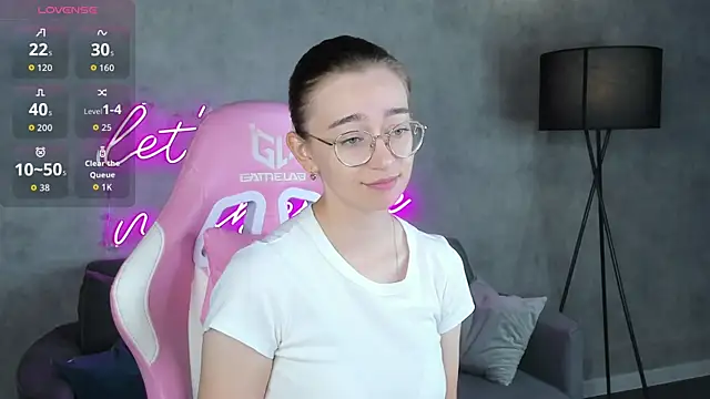 Snapshot of Lucy_Green chatting on July 24, 12:52 am Lucy Green online show from July 24, 12:52 am