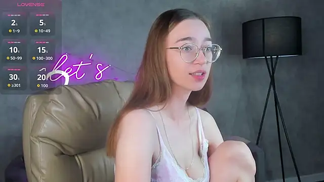 Snapshot of Lucy_Green chatting on July 29, 12:53 am Lucy Green online show from July 29, 12:53 am