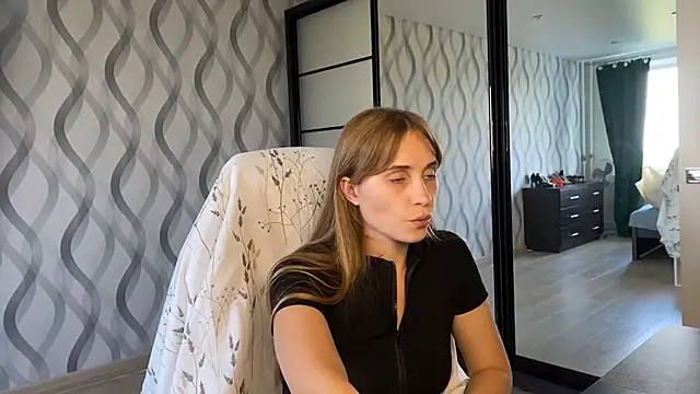 Snapshot of Miss_Luna_meow chatting on July 14, 3:51 pm Miss Luna meow online show from July 14, 3:51 pm