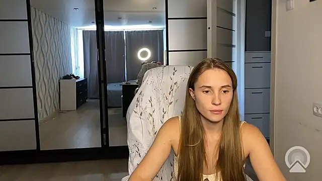 Snapshot of Miss_Luna_meow chatting on July 31, 2:49 pm Miss Luna meow online show from July 31, 2:49 pm