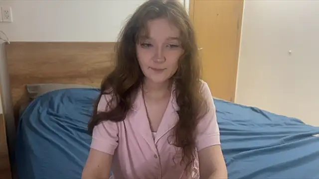 Snapshot of Ela_Wish chatting on June 25, 6:45 pm Ela Wish online show from June 25, 6:45 pm