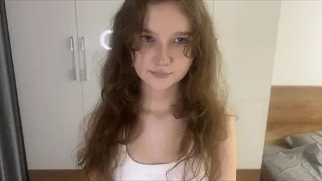 Snapshot of Ela_Wish chatting on June 26, 7:18 pm Ela Wish online show from June 26, 7:18 pm