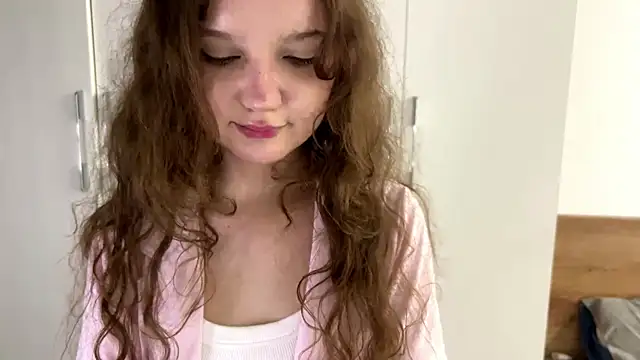 Snapshot of Ela_Wish chatting on June 27, 7:30 pm Ela Wish online show from June 27, 7:30 pm