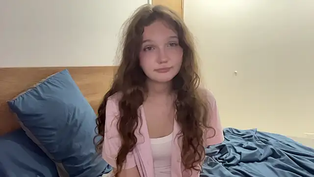 Snapshot of Ela_Wish chatting on July 5, 7:21 pm Ela Wish online show from July 5, 7:21 pm