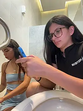Mia Alanna online show from July 31, 8:30 pm