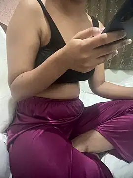 Snapshot of Kyaara_sexy6 chatting on July 8, 6:45 pm Kyaara sexy6 online show from July 8, 6:45 pm