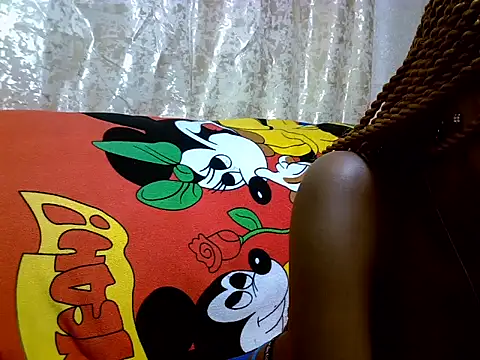 Snapshot of Prettybunnyy chatting on June 19, 7:28 pm Prettybunnyy online show from June 19, 7:28 pm