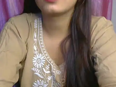 Snapshot of Tanvi-1 chatting on June 25, 5:23 am Tanvi-1 online show from June 25, 5:23 am