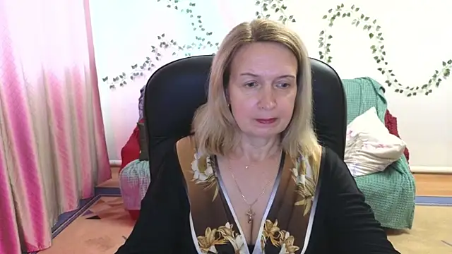 Snapshot of Melissa_Lie chatting on June 19, 11:36 am Melissa Lie online show from June 19, 11:36 am