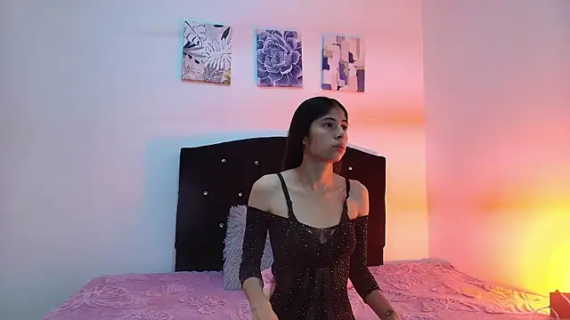 Snapshot of Dahlia__Vixen chatting on July 11, 11:24 am Dahlia Vixen online show from July 11, 11:24 am