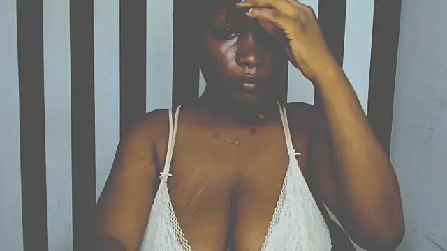 Snapshot of Coco_germ chatting on June 24, 7:02 pm Coco germ online show from June 24, 7:02 pm