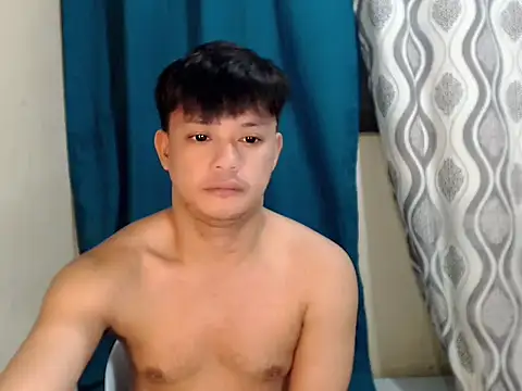 Snapshot of kingdomcum96 chatting on July 5, 8:05 pm kingdomcum96 online show from July 5, 8:05 pm