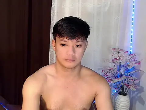 Snapshot of kingdomcum96 chatting on July 13, 9:50 pm kingdomcum96 online show from July 13, 9:50 pm