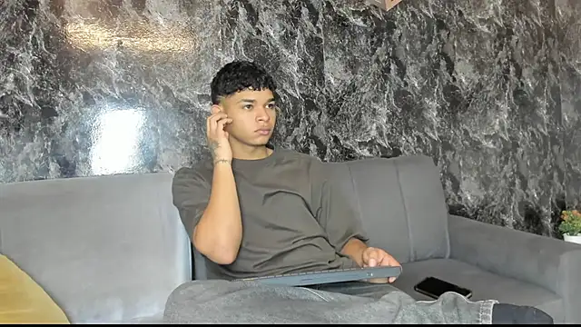 Snapshot of nova_mitchell7 chatting on July 25, 12:47 pm nova mitchell7 online show from July 25, 12:47 pm