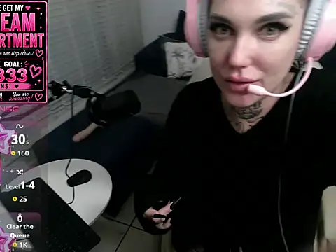 Snapshot of AshleyFayex chatting on August 6, 10:00 pm AshleyFayex online show from August 6, 10:00 pm