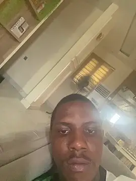 titusemmanuel832 online show from June 18, 11:36 am