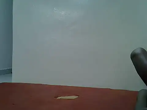 Snapshot of praizytriza chatting on August 8, 10:28 am praizytriza online show from August 8, 10:28 am