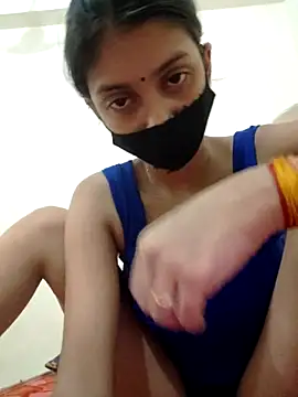 Snapshot of pooja_riya chatting on July 7, 3:31 am pooja riya online show from July 7, 3:31 am
