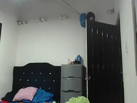 Snapshot of Stiiveen777 chatting on July 7, 8:07 am Stiiveen777 online show from July 7, 8:07 am