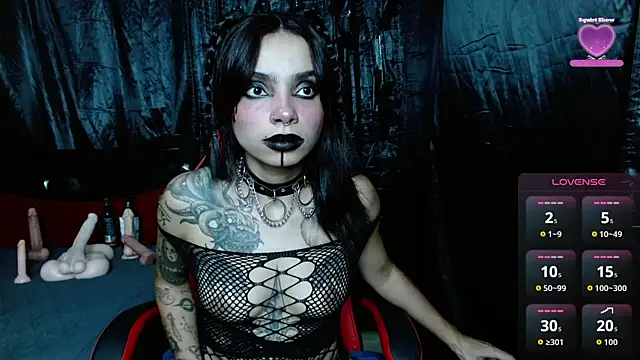 Snapshot of Electra_Darkkk chatting on July 1, 5:56 pm Electra Darkkk online show from July 1, 5:56 pm
