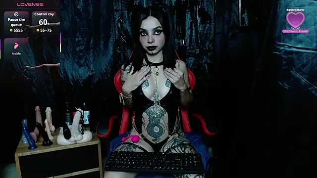 Snapshot of Electra_Darkkk chatting on July 24, 5:11 pm Electra Darkkk online show from July 24, 5:11 pm