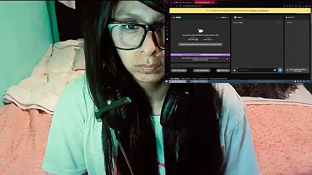 Snapshot of Waifuverse chatting on July 4, 4:18 am Waifuverse online show from July 4, 4:18 am