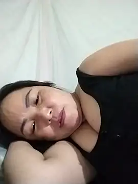 Snapshot of Naaya8109 chatting on July 10, 1:47 pm Naaya8109 online show from July 10, 1:47 pm