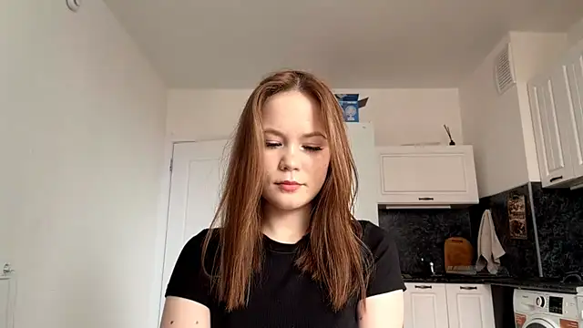 Snapshot of LauranAngelbeck chatting on June 21, 3:20 am LauranAngelbeck online show from June 21, 3:20 am