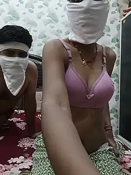 Snapshot of desi_housewife99 chatting on July 23, 10:46 am desi housewife99 online show from July 23, 10:46 am