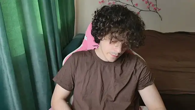 Snapshot of lilmorty18 chatting on June 19, 3:16 pm lilmorty18 online show from June 19, 3:16 pm