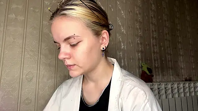 KimWarner online show from June 27, 7:24 am