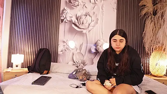 GabbyAndDominic online show from July 16, 12:44 pm