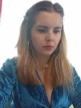 Snapshot of SunnySofii chatting on July 9, 9:24 am SunnySofii online show from July 9, 9:24 am