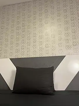Snapshot of Mia_blackthorne chatting on August 6, 11:34 am Mia blackthorne online show from August 6, 11:34 am